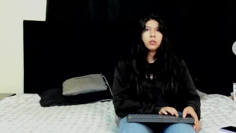 Natalia and alejandro online show from 10-07-25, 10:34