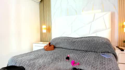 Lisseth Long  online show from 02-12-25, 05:37