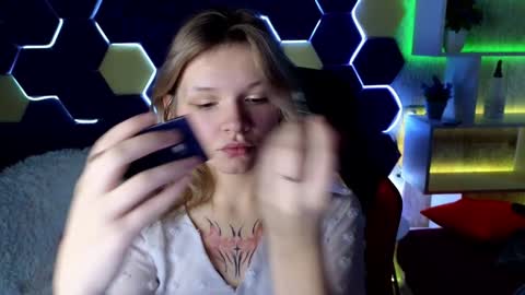 Snapshot of litabrom chatting on 12-29-24, 05:10 Lena online show from 12-29-24, 05:10