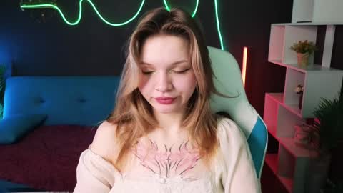 Snapshot of litabrom chatting on 02-05-25, 04:16 Lena online show from 02-05-25, 04:16