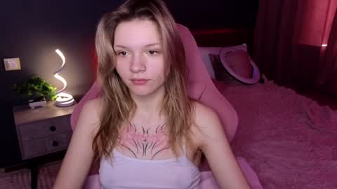 Snapshot of litabrom chatting on 02-07-25, 04:16 Lena online show from 02-07-25, 04:16