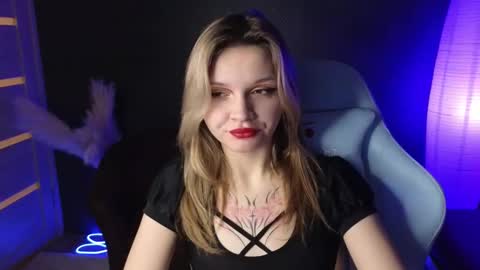 Snapshot of litabrom chatting on 02-11-25, 10:48 Lena online show from 02-11-25, 10:48