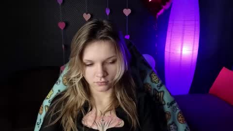 Snapshot of litabrom chatting on 02-17-25, 04:42 Lena online show from 02-17-25, 04:42