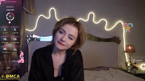 litt1e_emilyy online show from 10-27-25, 09:08