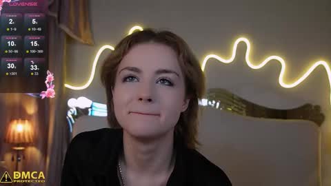 litt1e_emilyy online show from 10-28-25, 08:11