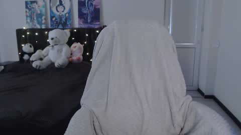 little__flowers online show from 09-25-25, 08:07