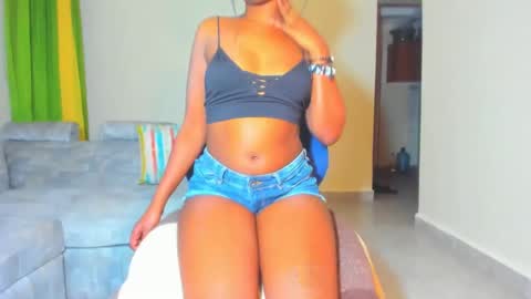 Snapshot of little_africa chatting on 12-31-24, 04:14 little_africa online show from 12-31-24, 04:14