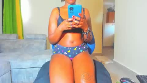 Snapshot of little_africa chatting on 01-07-25, 08:24 little_africa online show from 01-07-25, 08:24