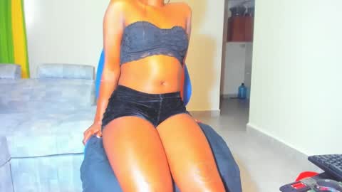 Snapshot of little_africa chatting on 01-11-25, 09:26 little_africa online show from 01-11-25, 09:26