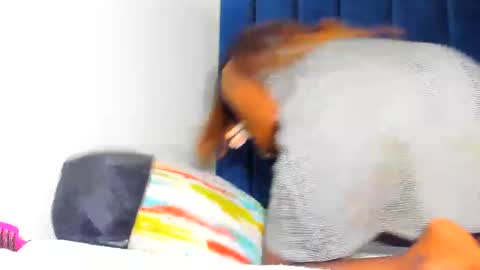 Snapshot of little_africa chatting on 01-24-25, 06:04 little_africa online show from 01-24-25, 06:04