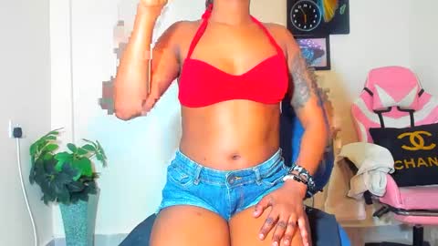 Snapshot of little_africa chatting on 02-04-25, 08:13 little_africa online show from 02-04-25, 08:13