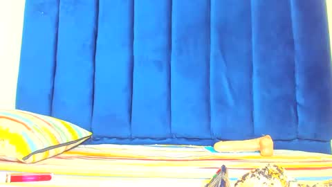 Snapshot of little_africa chatting on 02-22-25, 01:57 little_africa online show from 02-22-25, 01:57