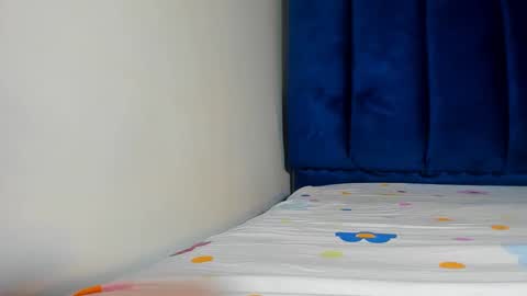 Snapshot of little_africa chatting on 02-25-25, 10:37 little_africa online show from 02-25-25, 10:37