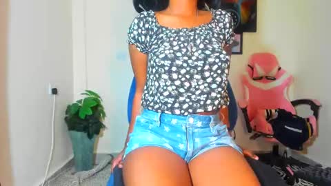 Snapshot of little_africa chatting on 03-04-25, 07:08 little_africa online show from 03-04-25, 07:08