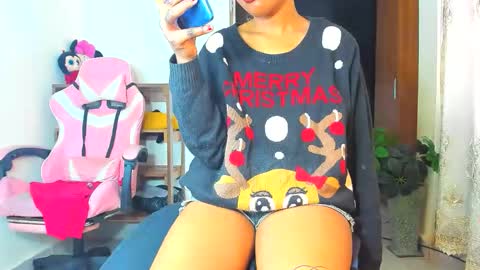 Snapshot of little_africa chatting on 10-16-25, 07:42 little_africa online show from 10-16-25, 07:42