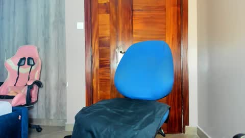 little_africa online show from 04-12-26, 08:30