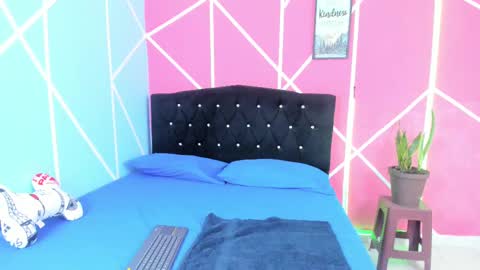 Snapshot of little_angelsky chatting on 03-02-25, 03:02 Michelle. online show from 03-02-25, 03:02