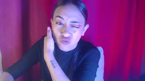 Snapshot of little_aphrodite2 chatting on 11-01-25, 04:14 Aliciaparaisss online show from 11-01-25, 04:14