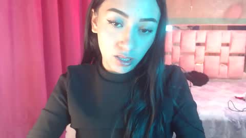Snapshot of little_aphrodite2 chatting on 11-30-25, 12:14 Aliciaparaisss online show from 11-30-25, 12:14