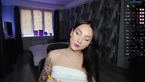 Birdy online show from 10-24-25, 12:01