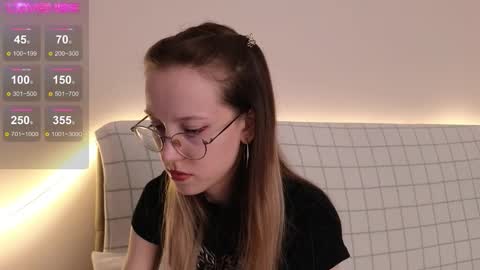 Snapshot of little_bliss chatting on 10-23-25, 09:57 little_bliss online show from 10-23-25, 09:57