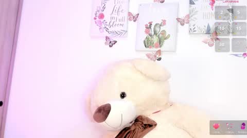 Snapshot of little_channel_ chatting on 06-01-26, 11:23 online show from 06-01-26, 11:23