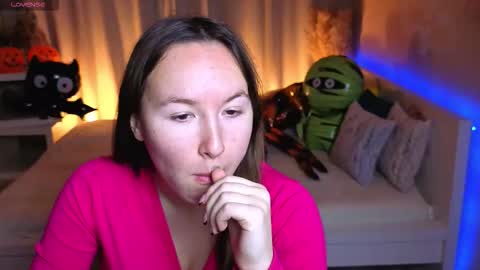 Alexandra online show from 10-17-25, 02:48