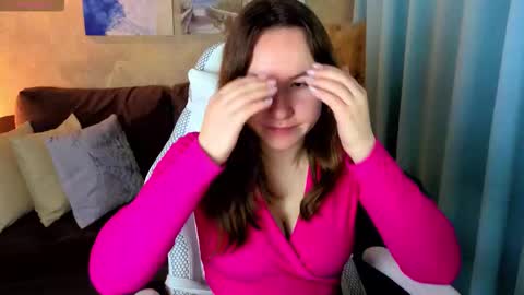 Alexandra online show from 12-19-25, 03:02