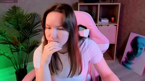 Snapshot of little_doll_meow chatting on 05-01-26, 01:54 Alexandra online show from 05-01-26, 01:54