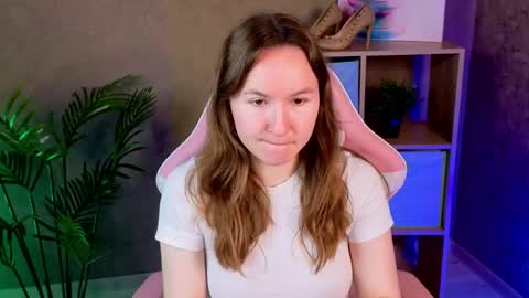 Snapshot of little_doll_meow chatting on 05-27-26, 02:08 Alexandra online show from 05-27-26, 02:08