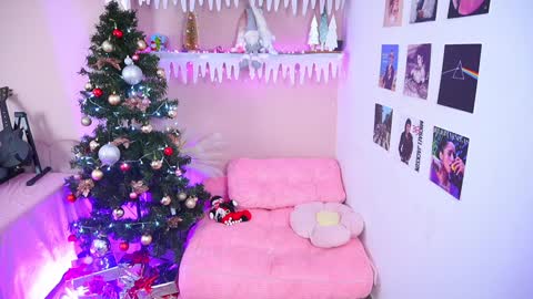 Little Effy online show from 12-20-24, 02:52