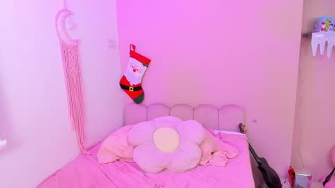 Little Effy online show from 12-24-24, 03:27