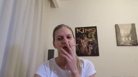 Snapshot of little_heart_andreea chatting on 01-21-25, 11:55 little_heart_andreea online show from 01-21-25, 11:55