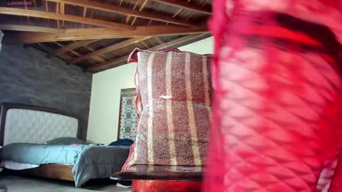 Snapshot of little_izzi chatting on 01-09-25, 05:43 Izzi online show from 01-09-25, 05:43