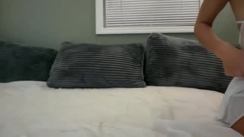 little lies online show from 07-22-26, 03:59