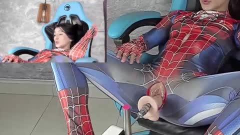 Lili online show from 01-24-25, 09:37