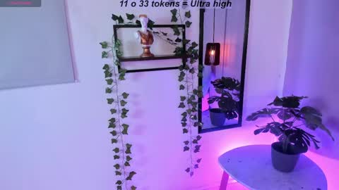 Lili online show from 04-30-26, 08:57