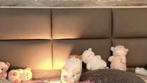 Snapshot of little_mayy chatting on 02-10-26, 12:20 little_mayy online show from 02-10-26, 12:20