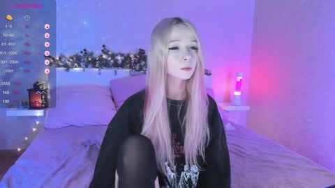 Snapshot of little_misaki chatting on 01-11-25, 10:07 Maria online show from 01-11-25, 10:07