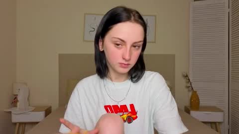 little_mollee online show from 11-23-25, 04:01