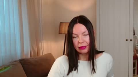 Snapshot of little_nicole_ chatting on 12-15-25, 01:15 Nicole online show from 12-15-25, 01:15