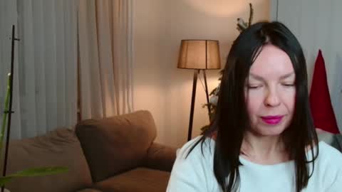 Snapshot of little_nicole_ chatting on 12-17-25, 03:51 Nicole online show from 12-17-25, 03:51