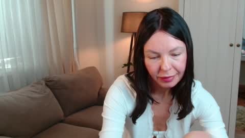 Snapshot of little_nicole_ chatting on 02-19-26, 12:23 Nicole online show from 02-19-26, 12:23