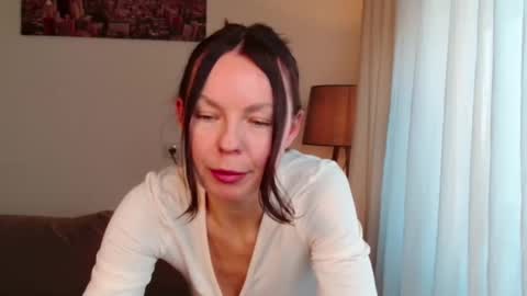 Snapshot of little_nicole_ chatting on 03-11-26, 02:34 Nicole online show from 03-11-26, 02:34