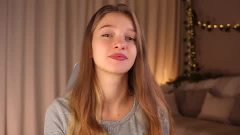 Snapshot of little_poetry chatting on 10-11-25, 03:54 Kiki online show from 10-11-25, 03:54