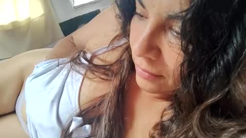 Maya online show from 10-28-25, 01:47