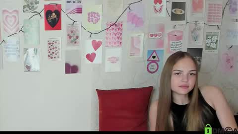 Snapshot of little_radiant_sun chatting on 10-02-25, 08:43 Kriss online show from 10-02-25, 08:43