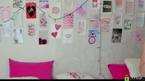 Snapshot of little_radiant_sun chatting on 10-16-25, 08:04 Kriss online show from 10-16-25, 08:04