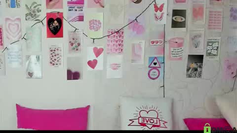 Snapshot of little_radiant_sun chatting on 10-21-25, 09:32 Kriss online show from 10-21-25, 09:32