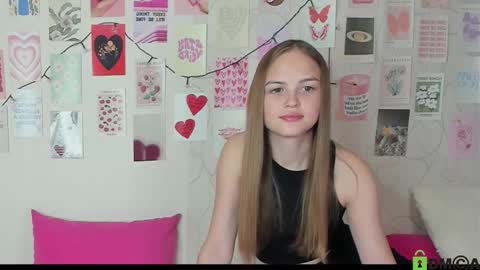 Snapshot of little_radiant_sun chatting on 10-29-25, 07:32 Kriss online show from 10-29-25, 07:32